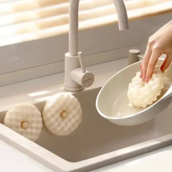 مجموعة تنظيف مطبخ كاملة – إسفنجة + فرشاة + منشفة + حامل تخزين في قطعة واحدة!