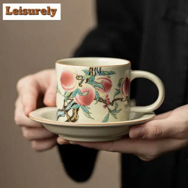 كوب شاي وقهوة 180مل – كوب الخزف القديم "رو كيلن" بنمط الخوخ التسع | تصميم أنثوي حصري – مناسب للمقاهي والمكتب