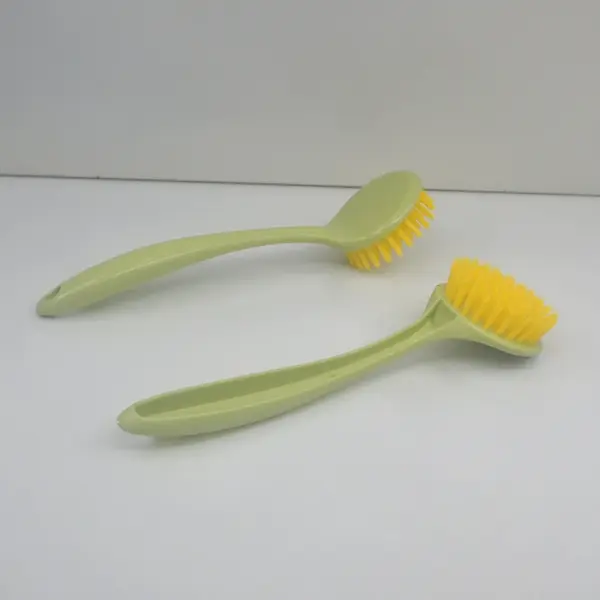 فرشاة غسيل صحون طويلة المقابض – تنظيف عميق بسهولة وبدون عناء