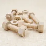 ⁦لعبة براغي ومسامير تعليمية خشبية⁩ - الصورة ⁦4⁩