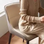 كراسي طعام نوردية مبطنة بتصميم مريح
