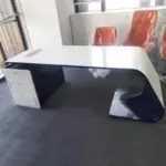 ⁦مكتب خشبي فريد ومميز⁩ - الصورة ⁦4⁩