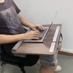 ⁦طاولة دراسة قابلة للطي مع وسادة ناعمة⁩ - الصورة ⁦5⁩