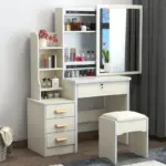 ⁦طاولة مكياج فاخرة مع مرآة مضيئة⁩ - الصورة ⁦4⁩