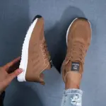 ⁦حذاء رجالي رياضي - تصميم شبكي بسيط⁩ - الصورة ⁦9⁩