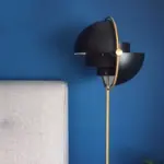 ⁦لمبة أرضية فاخرة ذهبية و سوداء⁩ - الصورة ⁦5⁩