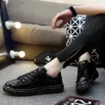 ⁦حذاء رجالي فضي لامع⁩ - الصورة ⁦4⁩