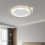 ⁦ثريا أكريليك ذهبية بتصميم مينيماليست⁩ - الصورة ⁦5⁩
