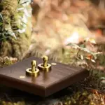 ⁦مفتاح إضاءة خشب الجوز الفاخر⁩ - الصورة ⁦5⁩
