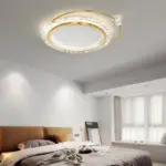 ثريا أكريليك ذهبية بتصميم مينيماليست