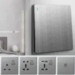 مقبس حائط بشاحن سريع